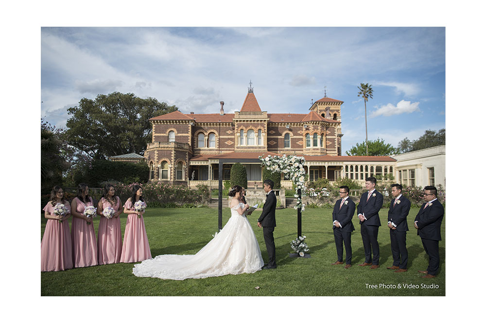 Annie and Alexander Rippon Lea Estate Wedding Melbourne 19 - 10 Melbourne Heritage Wedding Venues to Consider for Weddings